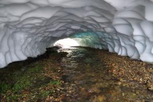 Sněhový tunel